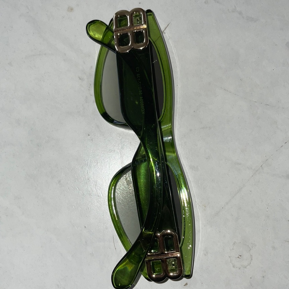 Women’s Green and Gold sunglasses